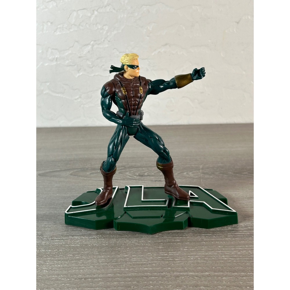 1998‎ Hasbro JLA Justice League Green Arrow Action Figure with Display Stand
